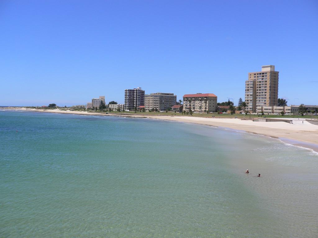 At Sta-Plus Guest House Port Elizabeth Exterior photo